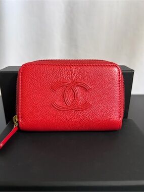 CHANEL Red Leather Zip Card Holder with Embossed CC